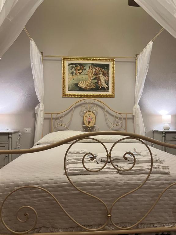 Dimora Sotto la Rocca - Family Room With Shared Bathroom