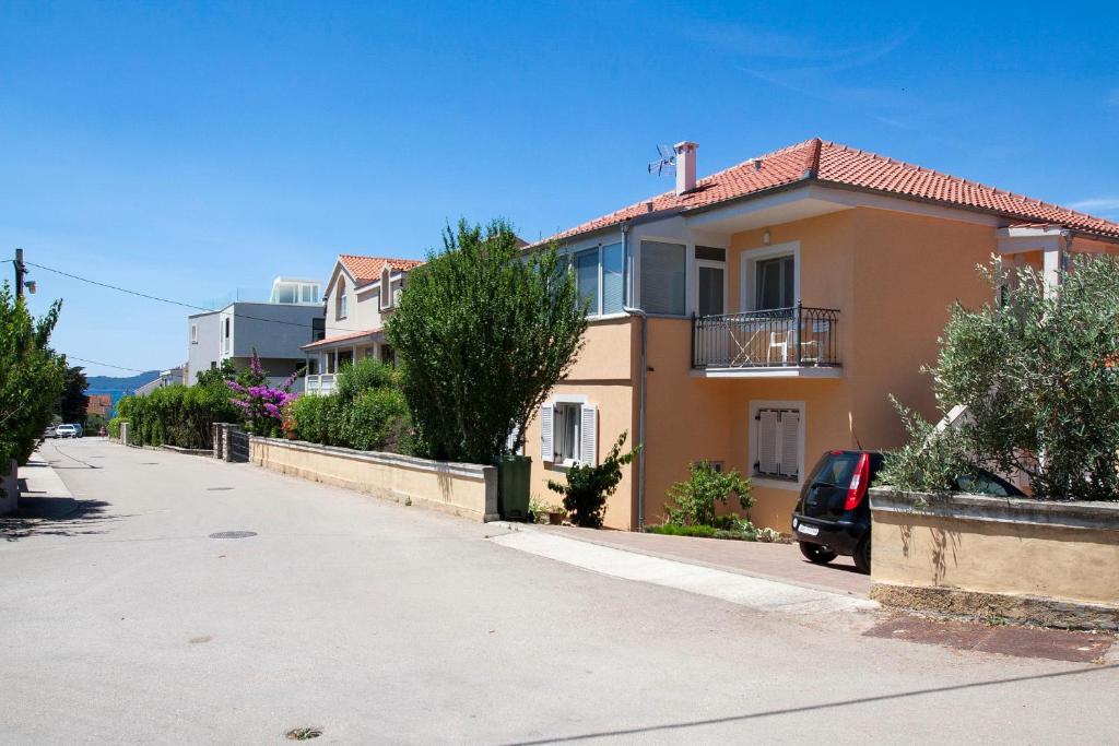 Budova, v ktorej sa apartmán nachádza