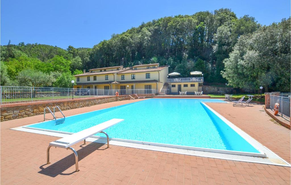 Bazén v ubytování Stunning Apartment In Castiglion Fiorentino With Outdoor Swimming Pool, Wifi And 1 Bedrooms nebo v jeho okolí