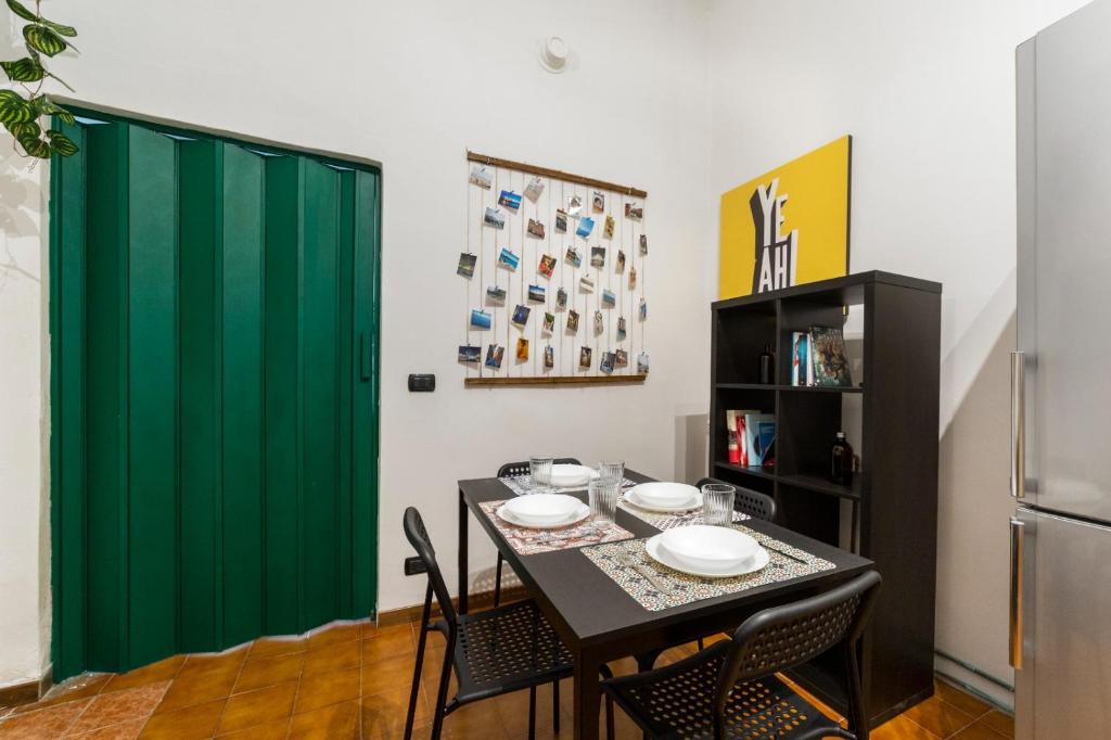 Kuchnia lub aneks kuchenny w obiekcie Cimiano Cozy Apartment