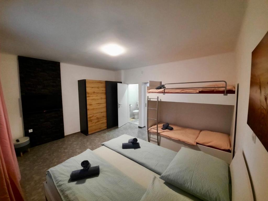 Rooms Optim - Apartamento De Una Habitación