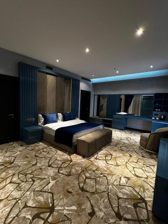 VIS Palm Hotel Ganja - Habitación Doble De Lujo Con Balcón