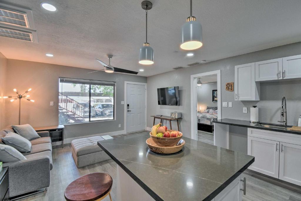 Peaceful Apache Junction Condo about 1 Mi to Downtown!, Apache Junction