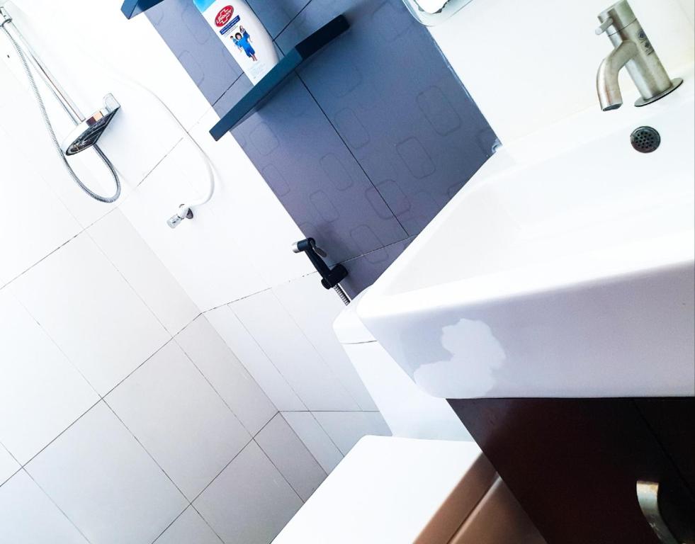 Reef Guest House - 3