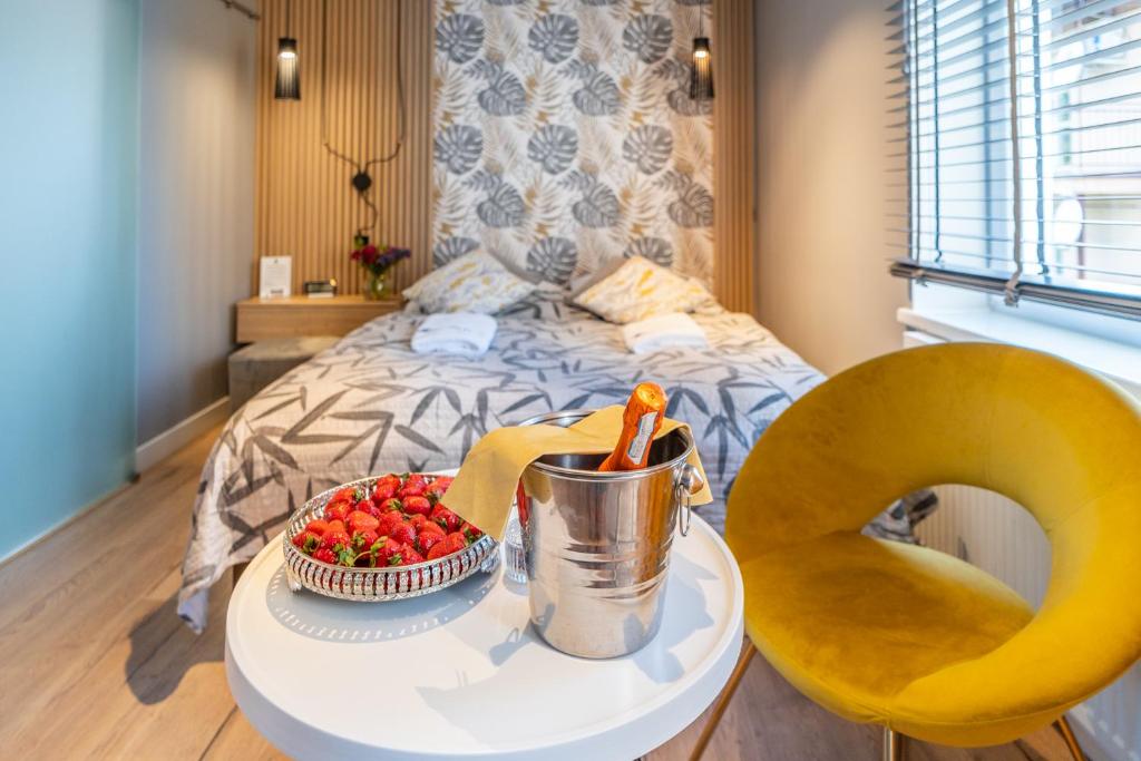 Apartamenty Admirał  - Two-Bedroom Apartment