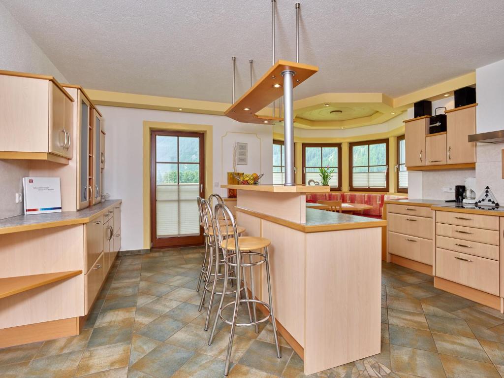 Kuchyň nebo kuchyňský kout v ubytování Landhaus Ötztalblick
