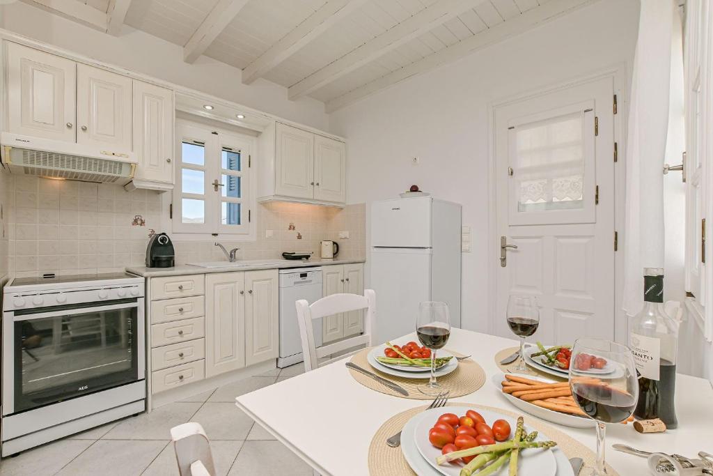 Kuchyň nebo kuchyňský kout v ubytování Naxos Affinity Villas