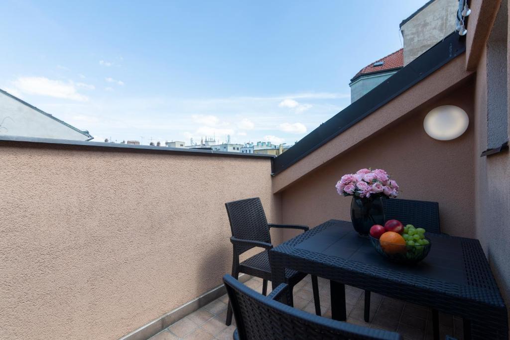 Bohemian Dreams Apartments and Suites by Dwellfort - Deluxe Two Bedroom Apartment With Private Terrace