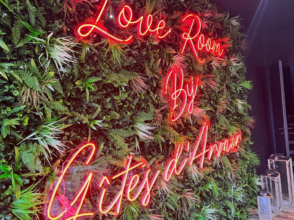 Fotografia z galérie ubytovania LoveRoom avec SPA privatif Plélo v destinácii Plélo