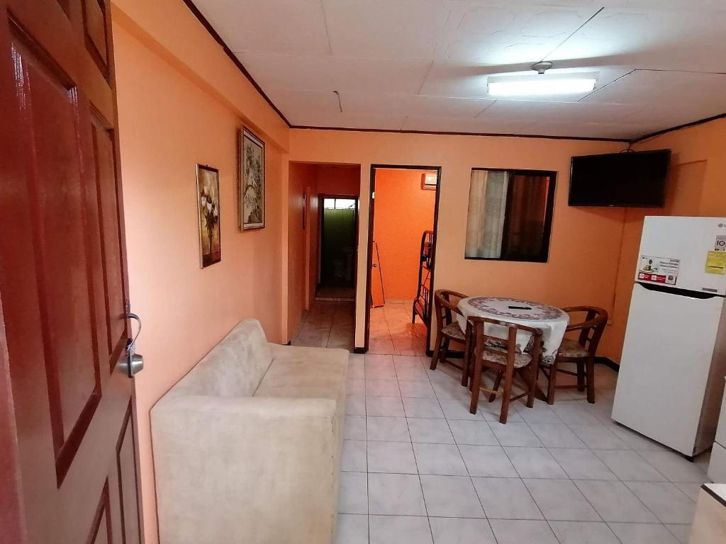 Kuchyň nebo kuchyňský kout v ubytování Marta's Guesthouses, apartamentos con entrada autonoma