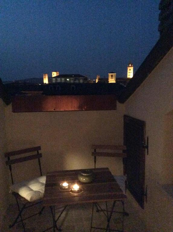 Balkón alebo terasa v ubytovaní Apartment La Mansarda