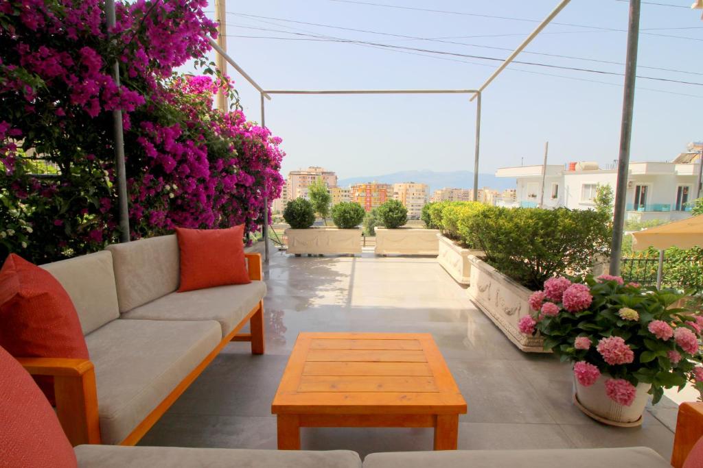 VILLA 24 Sarandë