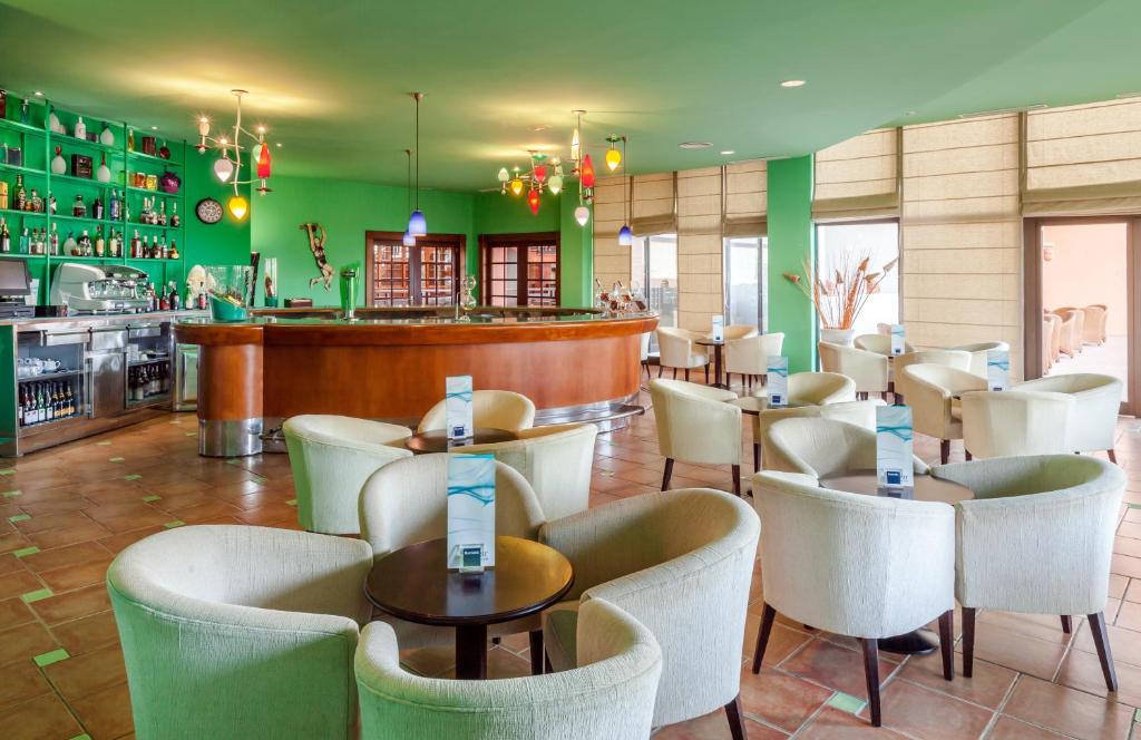 Lounge nebo bar v ubytování Occidental Jandía Royal Level - Adults Only