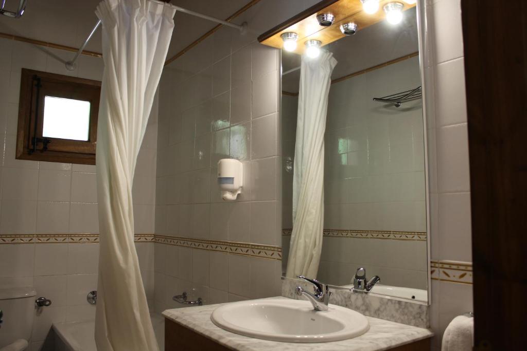 Casa Teresina, La Plana de Mont-Ros – Updated 2022 Prices