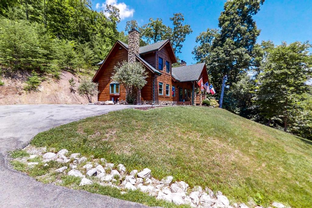 Crocketts Cabin, New Tazewell (updated prices 2024)