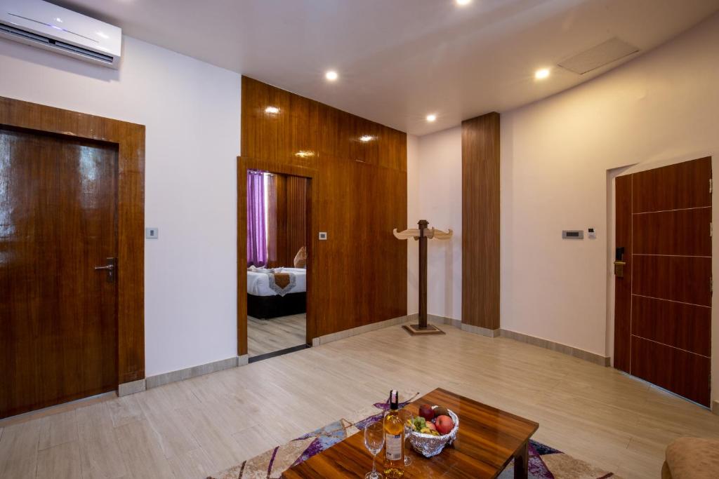 Istumisnurk majutusasutuses Nansc Hotel