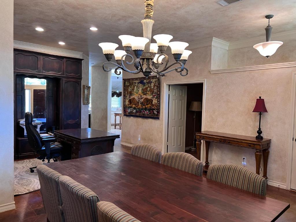 Great private getaway in Austin - Housity
