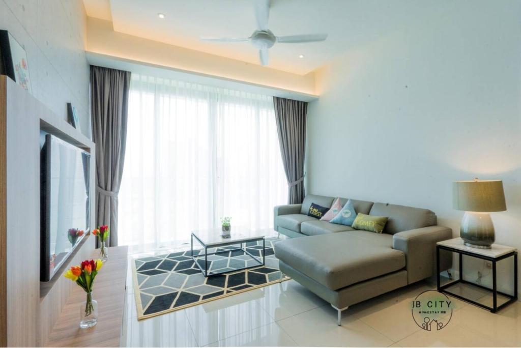 Posezení v ubytování Grand Medini Suites by RR JBcity