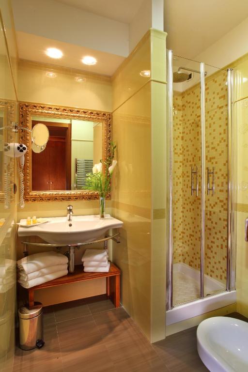 Koupelna v ubytování Hotel Serena srl
