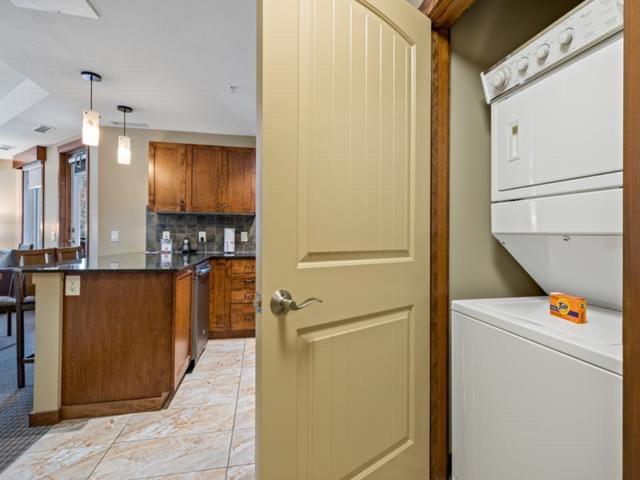 Sunny Tranquil Woods Turret in Falcon Crest Lodge - Resim 16