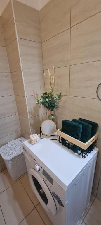 Saranda 3D Sea View Apartment - Image 3