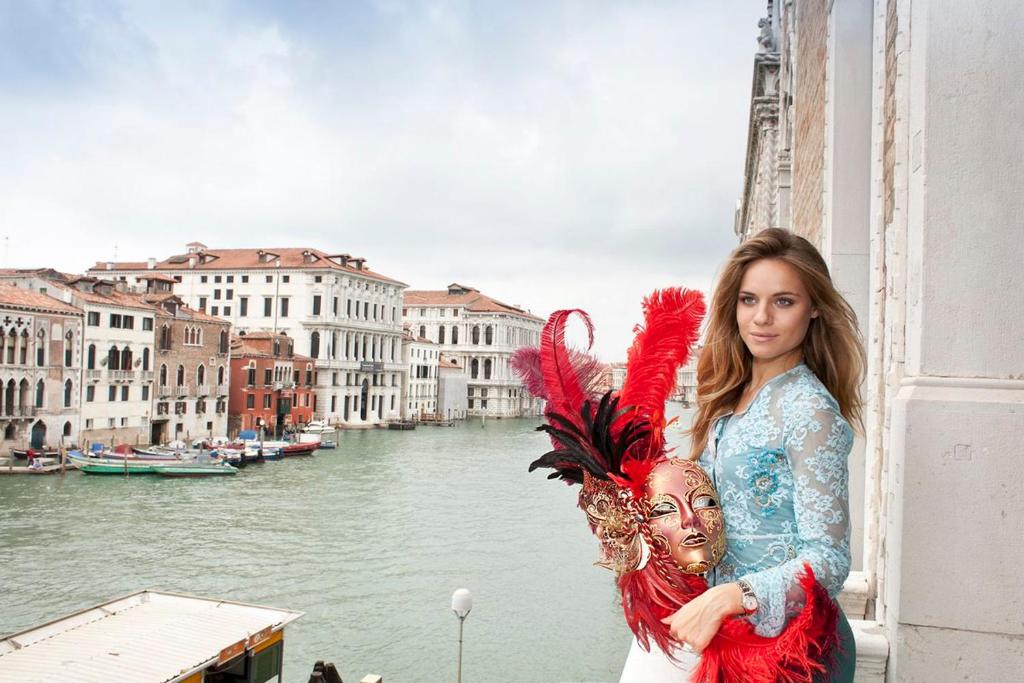 Pesaro Palace - Resim 10