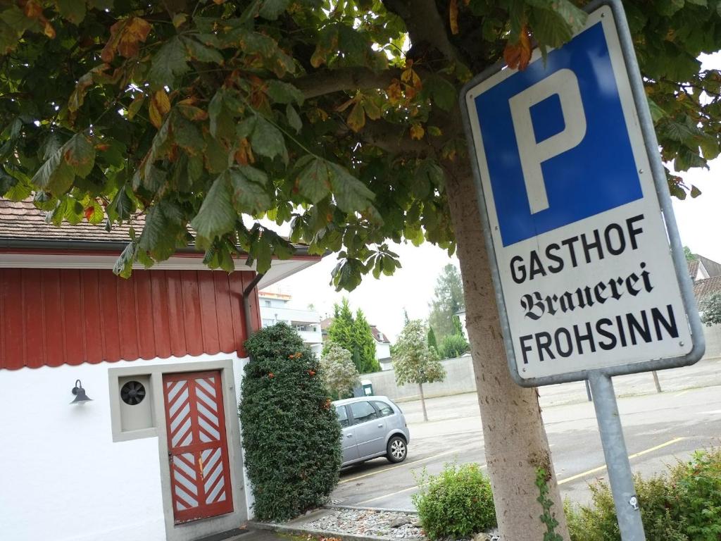 Certificato, attestato, insegna o altro documento esposto da Hotel Brauerei Frohsinn
