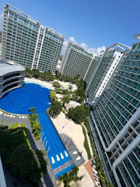 Bazén v ubytování AZURE URBAN RESORT RESIDENCE R&C - Parañaque nebo v jeho okolí