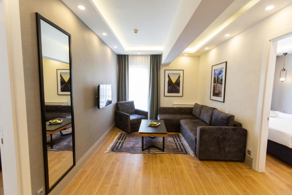 Alan Suites - Executive Suite