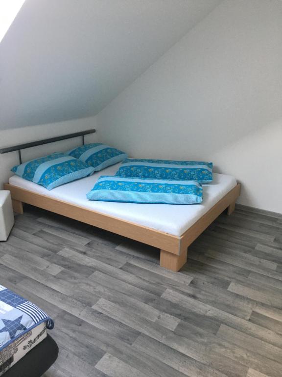 Postel nebo postele na pokoji v ubytování Chalupa a apartmány Morajda