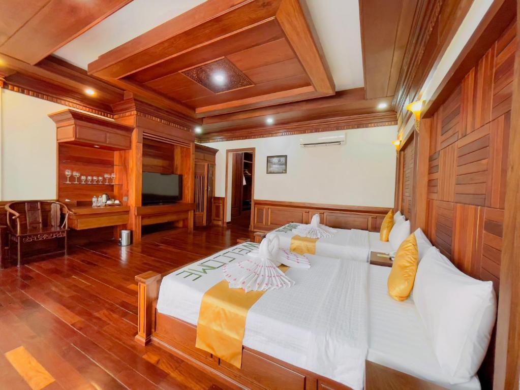 TV a/nebo společenská místnost v ubytování Try Palace Resort Kep