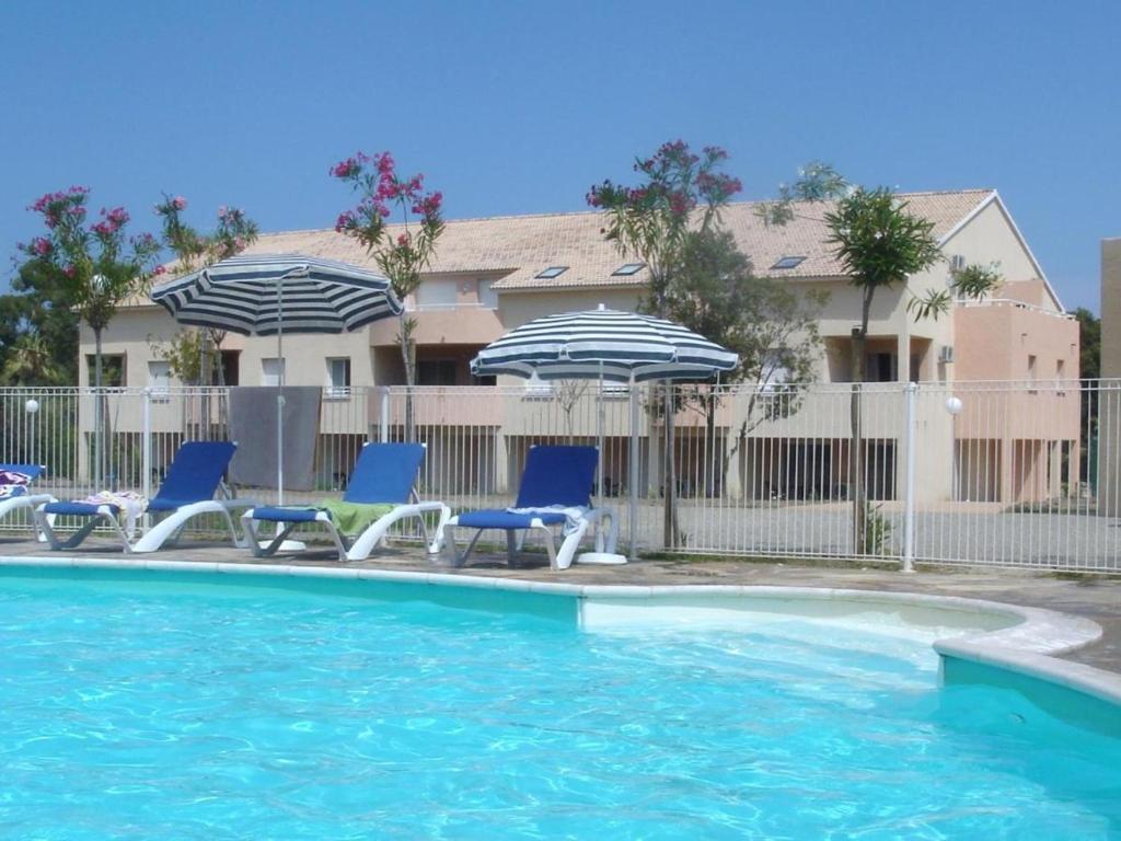 Bazén v ubytovaní Appartement T2 dans résidence avec piscine alebo v jeho blízkosti