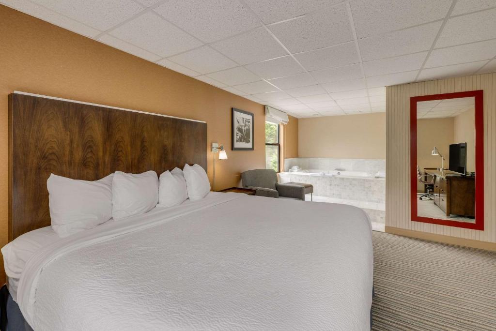 The Crossroads Hotel - Newburgh - Suite Royale