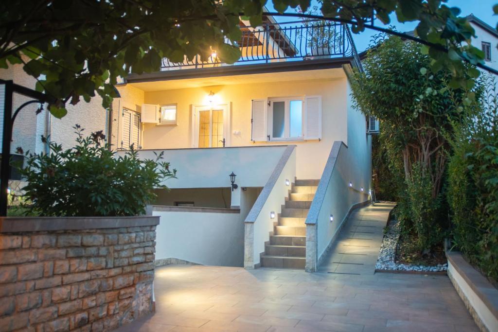 Budova, kde se apartmán nachází
