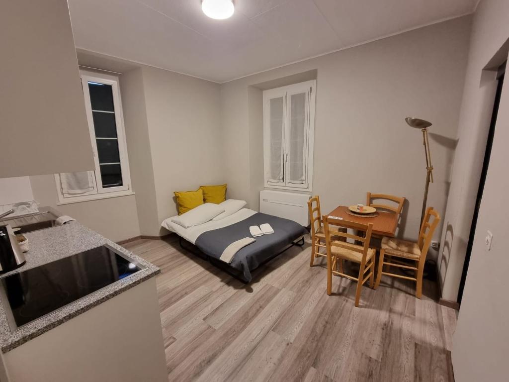 Una cama o camas en una habitación de Osteria Pozzo