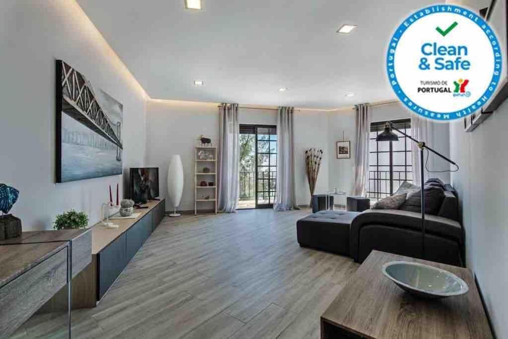 Afbeelding uit fotogalerij van Girassol - Bright, modern, well located Apartment in Olhão