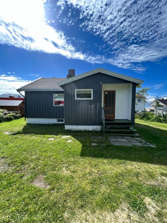 Lyngen House - Two-Bedroom House