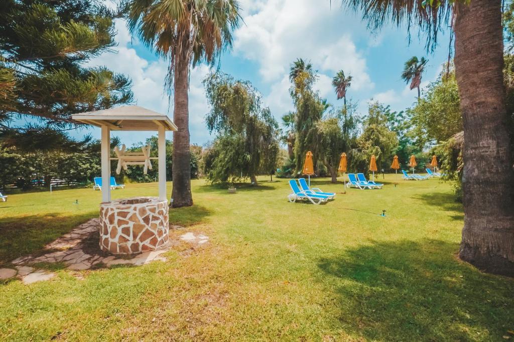 Zahrada ubytování Papouis Protaras Hotel