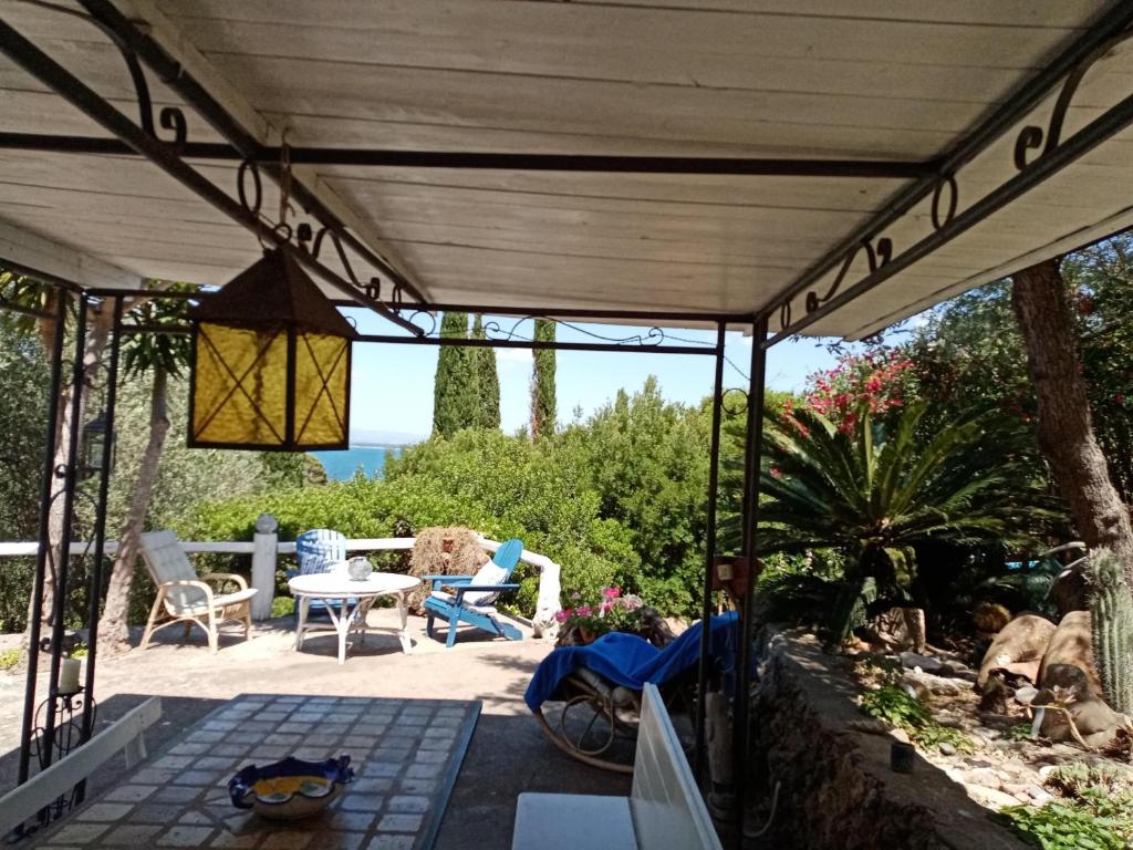 Vonkajšia záhrada v ubytovaní Cottage Pura Vigna immerso nella natura vicino al mare