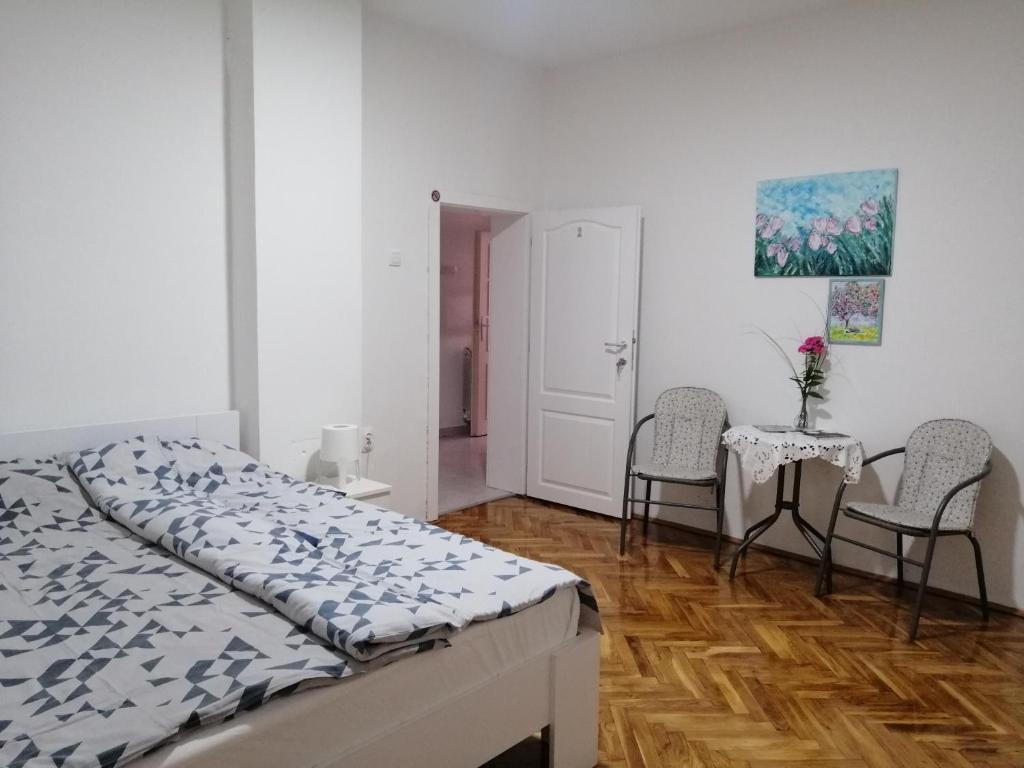 Postel nebo postele na pokoji v ubytování Apartman Nana Jagodina
