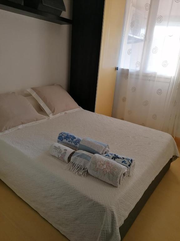 Posteľ alebo postele v izbe v ubytovaní appartement au LAGON BLEU à Fréjus, garage, tennis & piscine 1200 M2