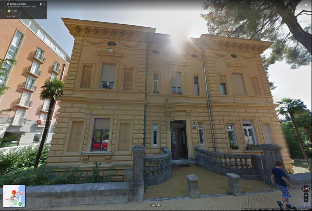 Budova, kde se apartmán nachází
