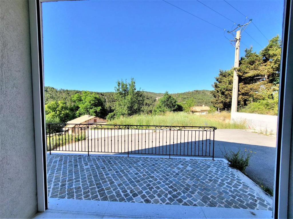 Fotografia z galérie ubytovania Villa avec piscine chauffée à l'année(Verdon/Golf) v destinácii Peyroules