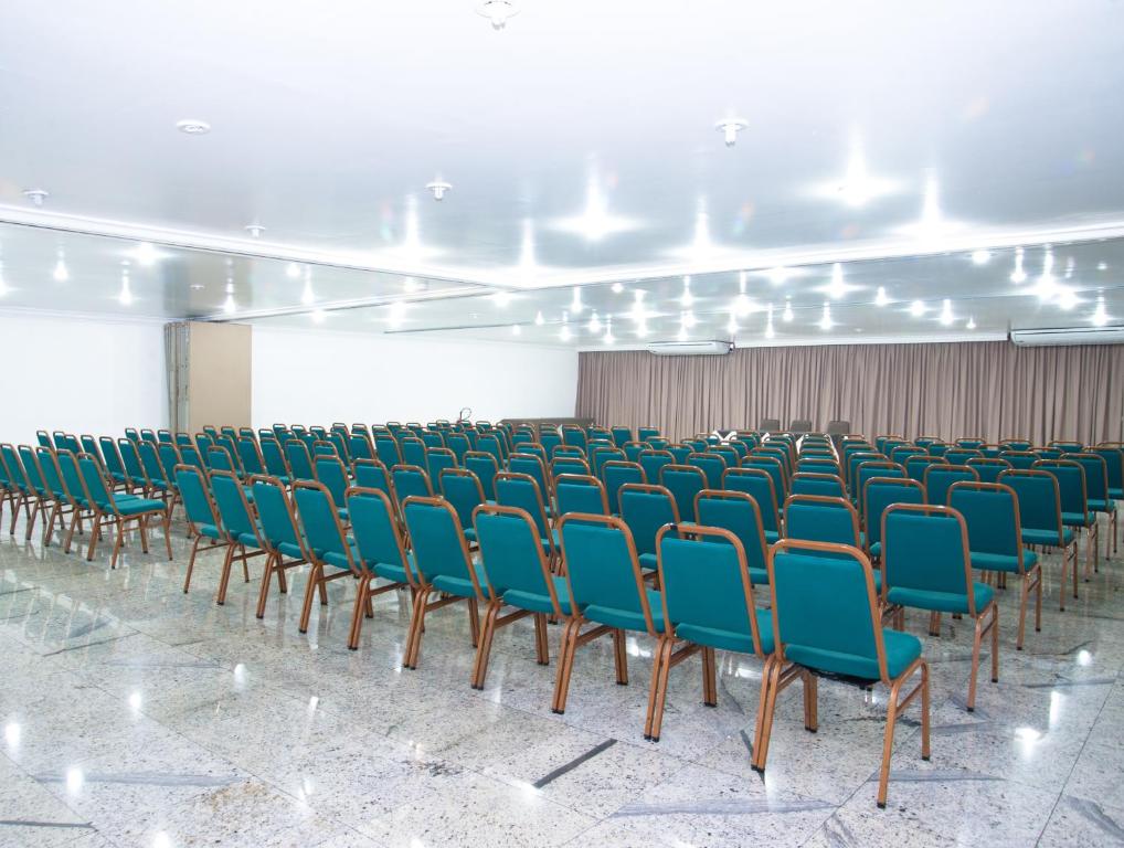 Área de negócios e/ou sala de conferências em Hotel Dan Inn Planalto São Paulo