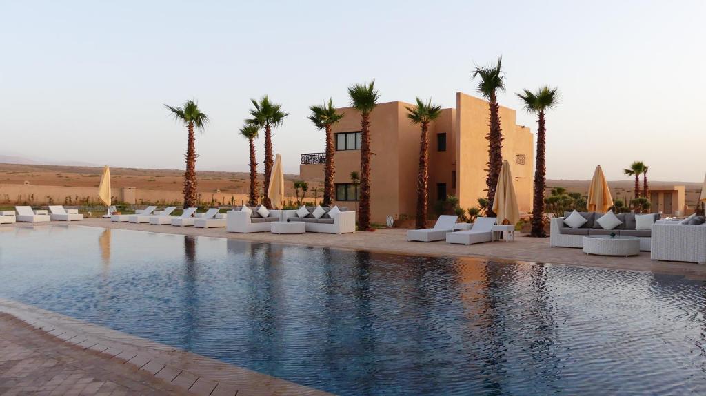 Bazén v ubytování SUMAHAN SUITES & SPA nebo v jeho okolí