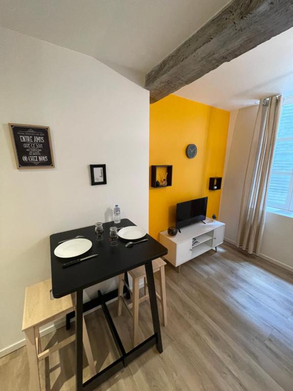 Beau studio centre ville - Appartement D'une Chambre