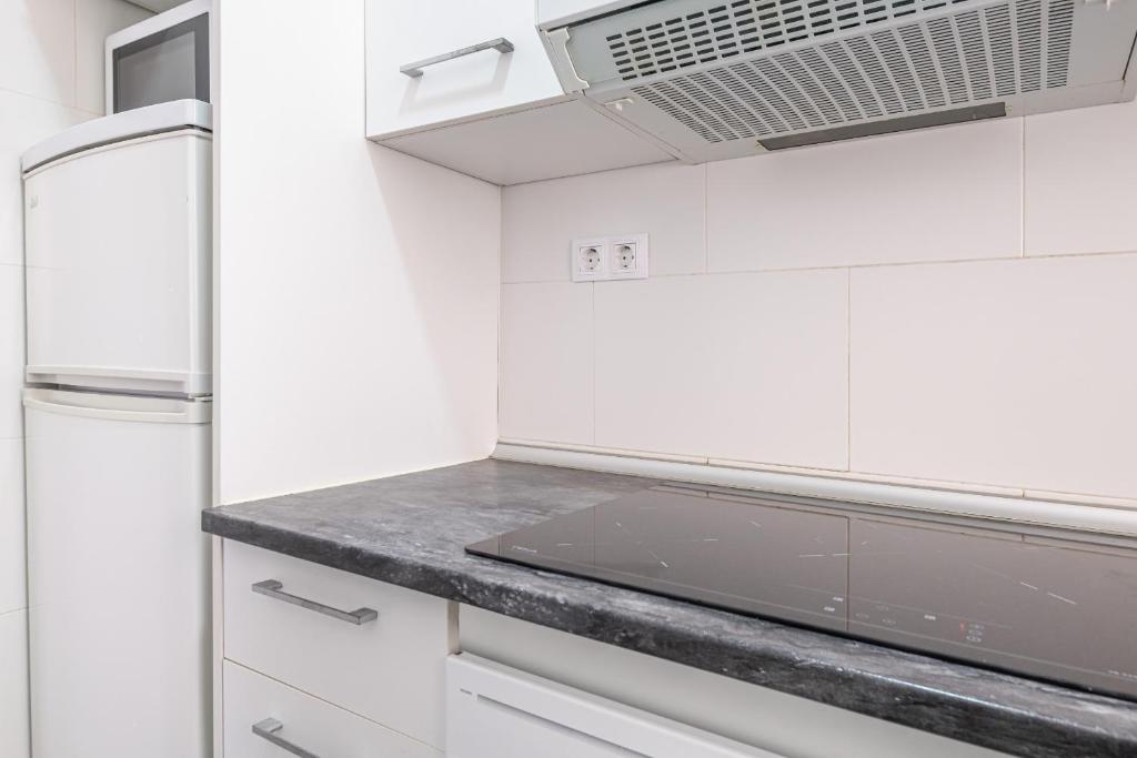 A kitchen or kitchenette at Apartamento Tugar D-1-3