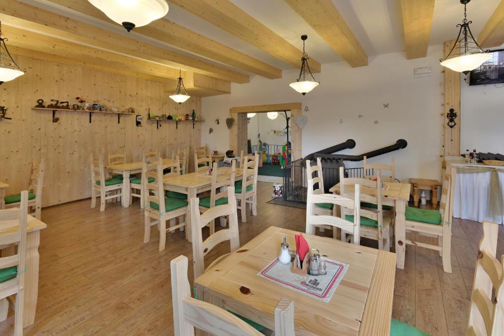 Restaurace v ubytování Penzion Bobešova bouda