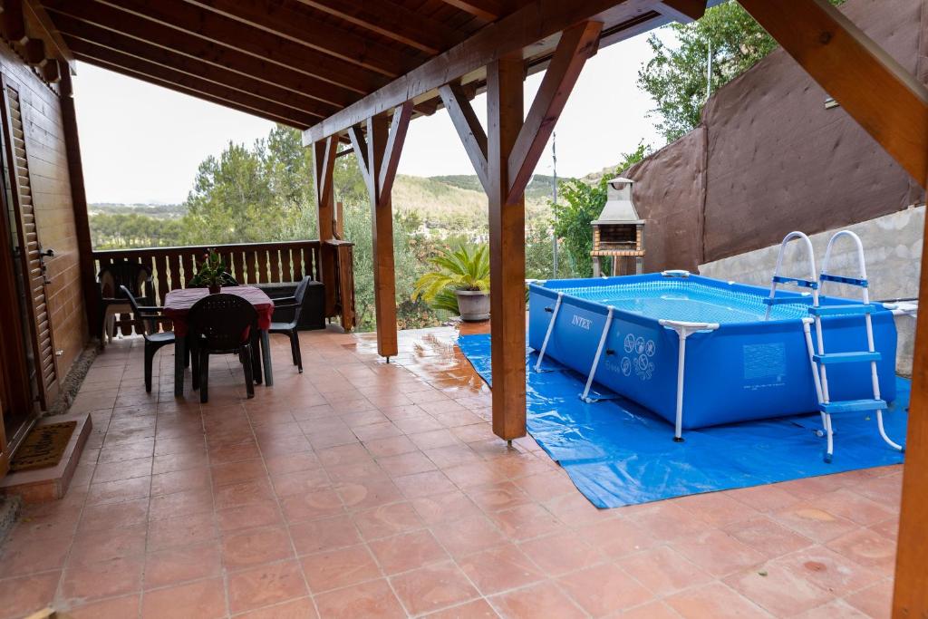 Bazén v ubytovaní Casa de Madera en Calafell alebo v jeho blízkosti