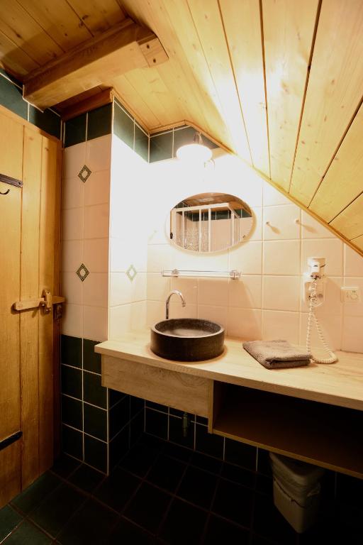 Koupelna v ubytování Schermerhütten